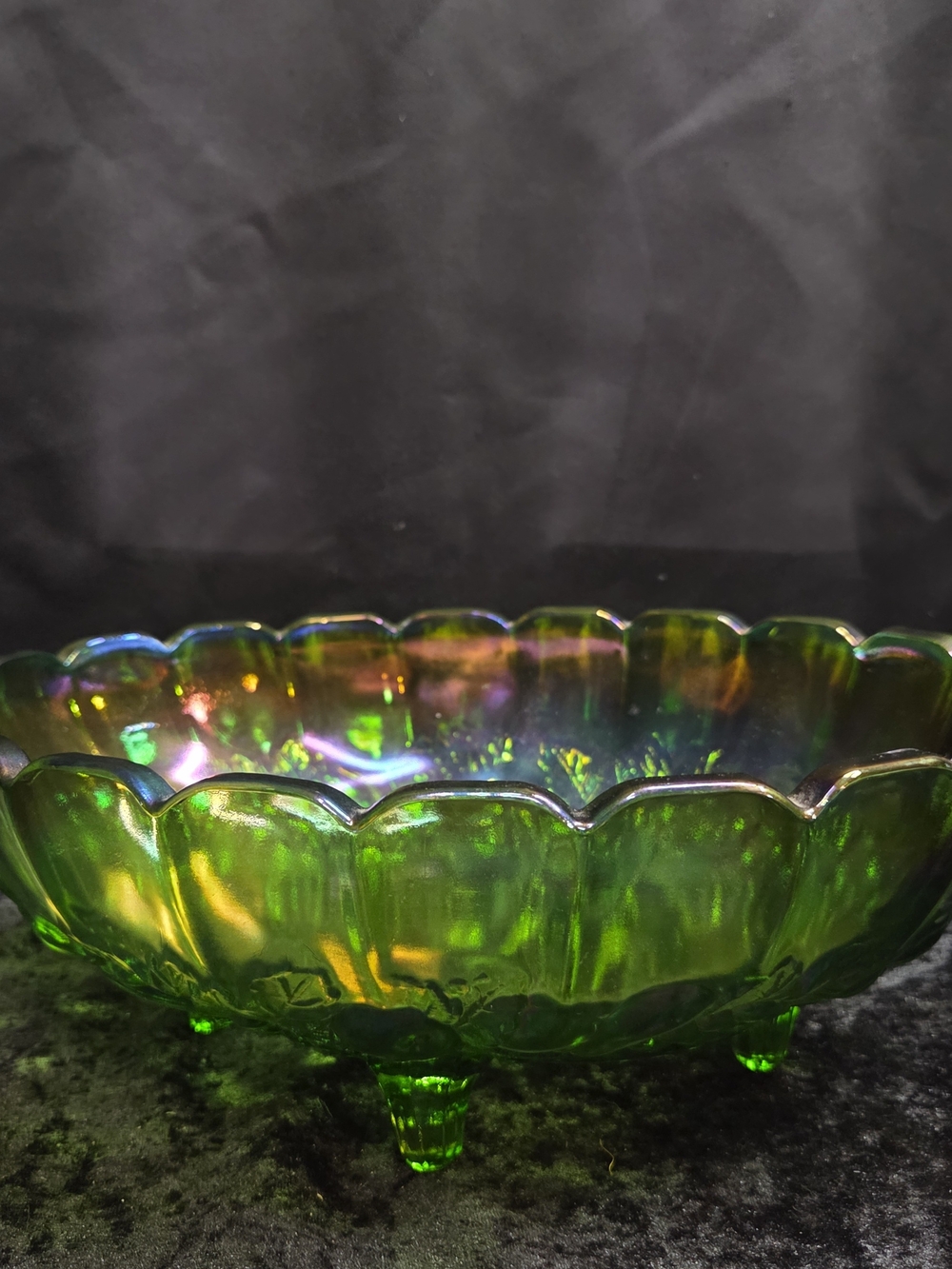 Vtg Indiana Carnival Glass Green Fruit Bowl Iridescent Grapes Footed Lrg Oval